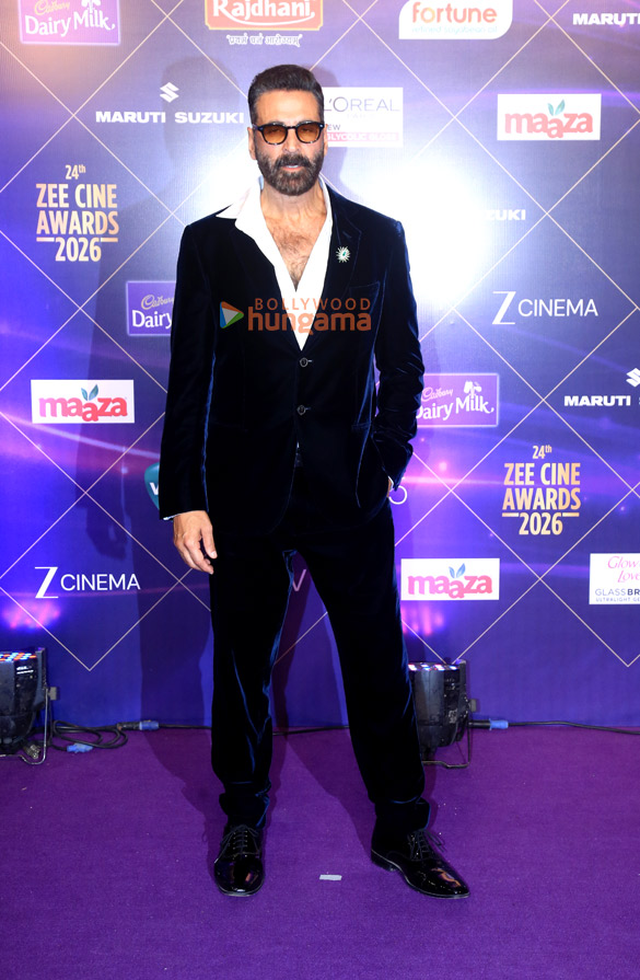 photos varun dhawan rajkummar rao riteish deshmukh and others grace the zee cine awards 2026 45