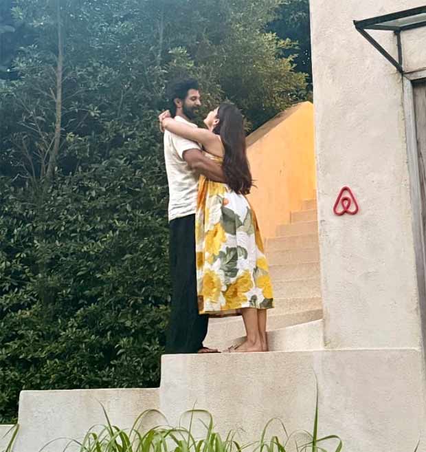 विजय देवरकोंडा और रश्मिका मंदाना ने कोह समुई में छुट्टी का आनंद लिया; जोड़े ने लक्जरी रिज़ॉर्ट के बजाय निजी Airbnb को चुना