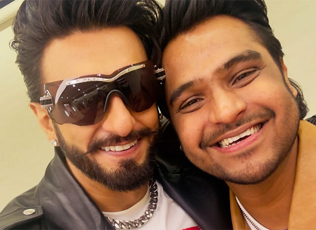 एक्सक्लूसिव: धुरंधर द रिवेंज सॉन्ग 'मन अटकेया' को मिली प्रतिक्रिया से वैभव गुप्ता खुश; रणवीर सिंह की जय हो: "उन्होंने इंस्टाग्राम पर मुझे फॉलो किया और मैसेज किया, 'मां सरस्वती हमेशा आप पर चमकती रहें...'"