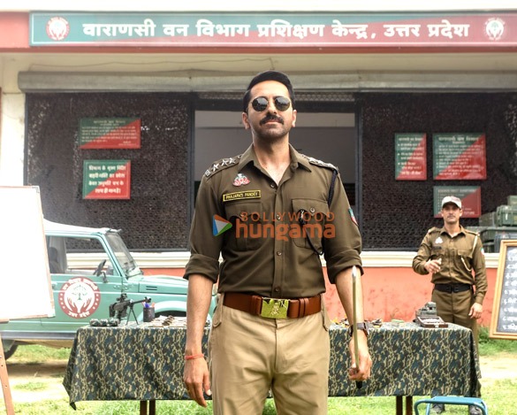 pati patni aur woh do 8