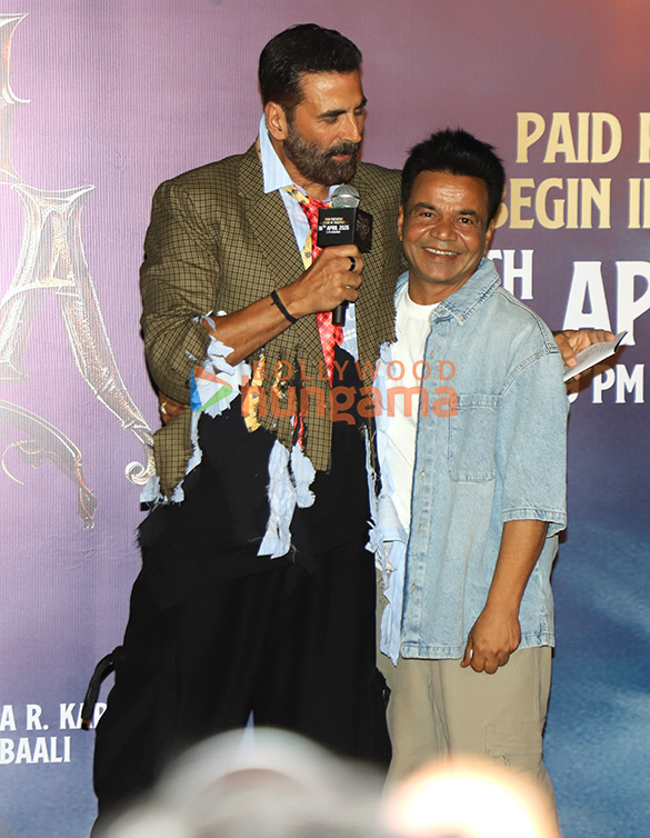 photos akshay kumar wamiqa gabbi tabu and others grace the trailer launch of bhooth bangla 26 5