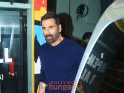 Photos: Akshay Kumar and Twinkle Khanna snapped in Bandra