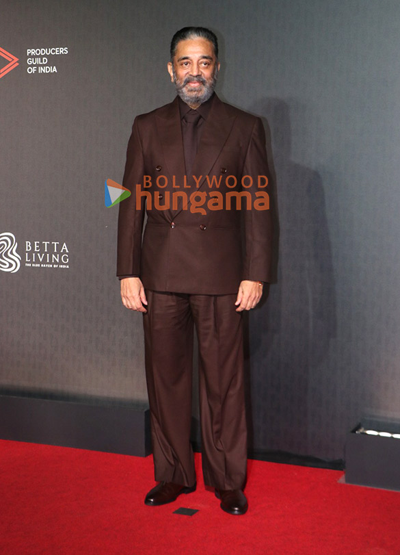 photos dia mirza sunny leone bobby deol and others snapped at indian national cine academy awards inca 37