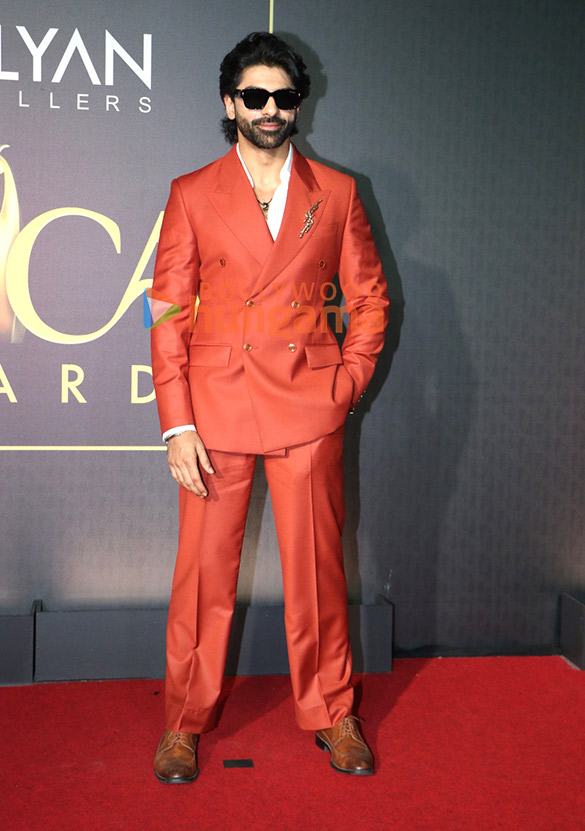 photos dia mirza sunny leone bobby deol and others snapped at indian national cine academy awards inca 40