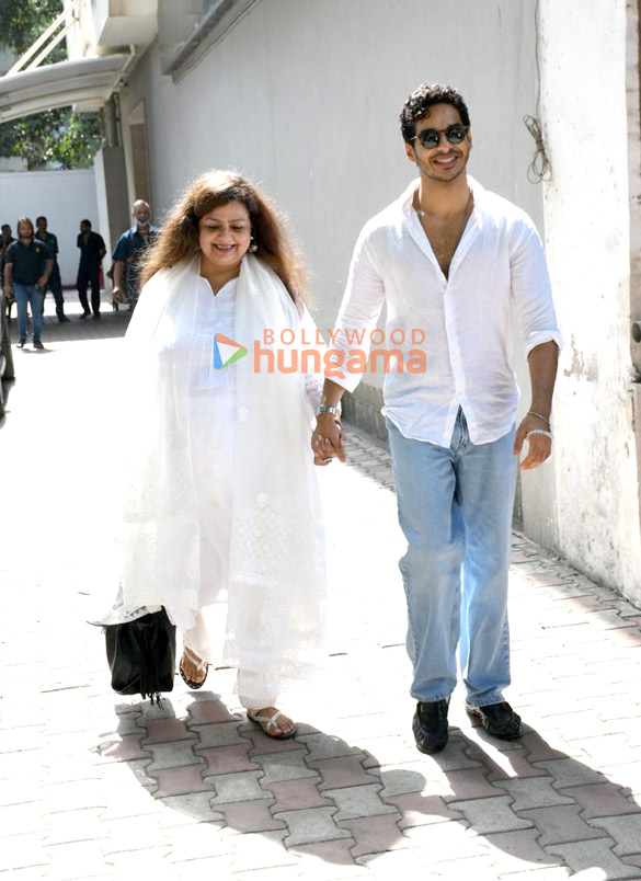 photos ishaan khatter snapped at tips office in khar 2