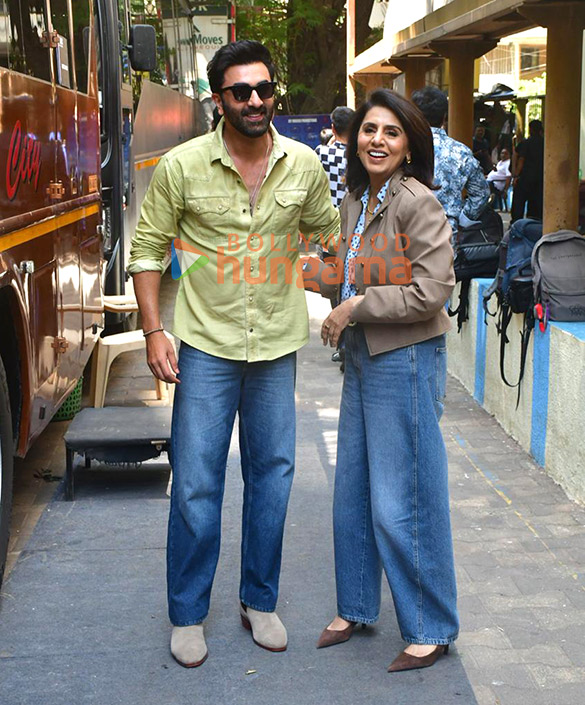 photos ranbir kapoor and neetu singh snapped in andheri 4