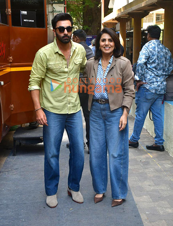 photos ranbir kapoor and neetu singh snapped in andheri 9