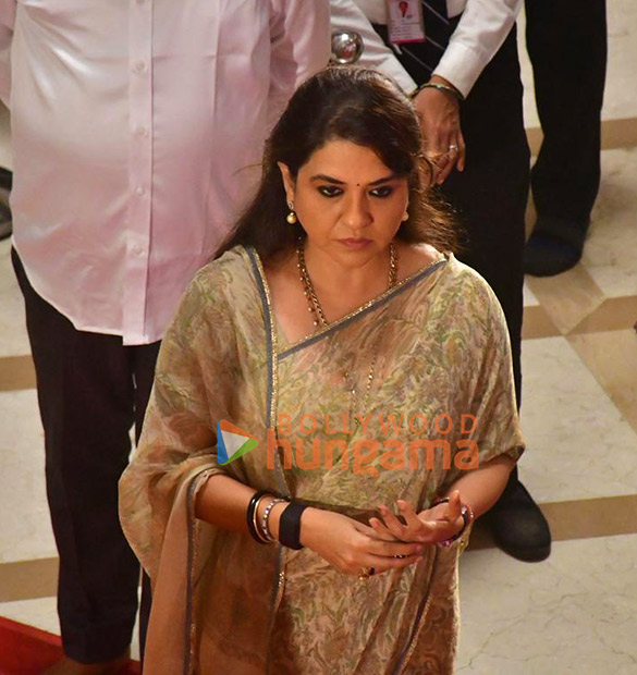 photos ranveer singh tabu asha parekh vivek oberoi sachin tendulkar zanai bhosle and others pay last respects to the late asha bhosle 4200 26