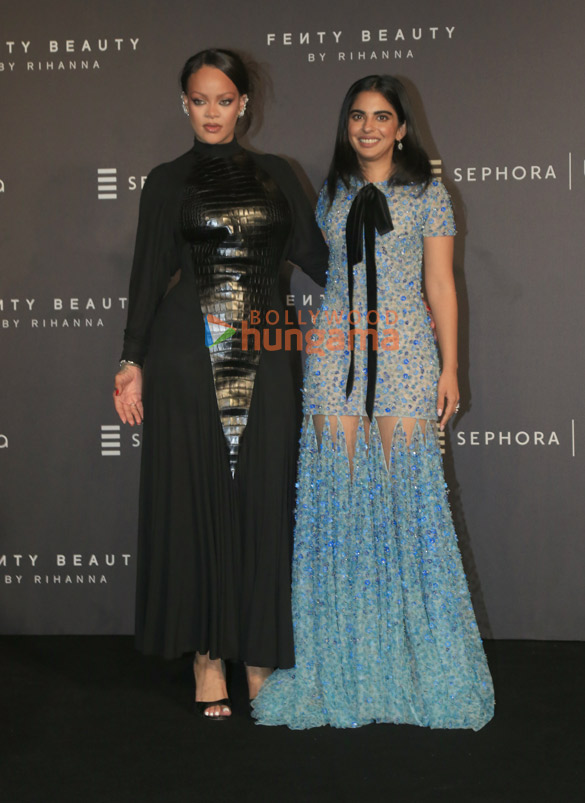 Photos: Rihanna, Janhvi Kapoor, Pashmina Roshan, Parul Gulati and others grace the Fenty Beauty store launch in Mumbai Photos: Rihanna, Janhvi Kapoor, Pashmina Roshan, Parul Gulati and others grace the Fenty Beauty store launch in Mumbai