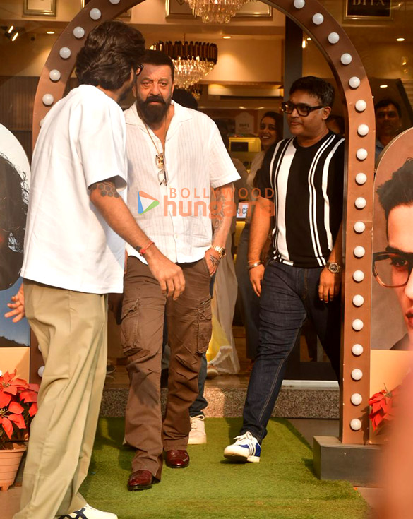 photos sanjay dutt snapped in juhu 1 3