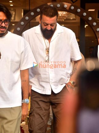 Photos: Sanjay Dutt snapped in Juhu