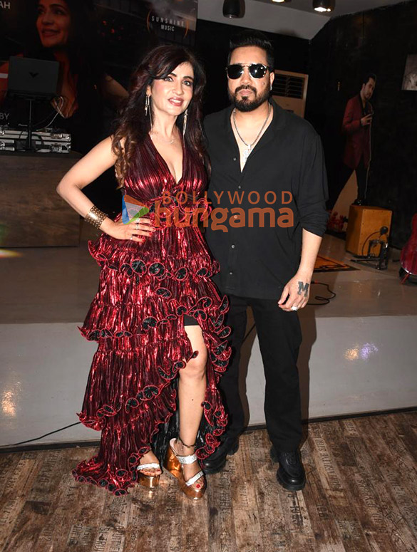photos shibani kashyap sudhanshu pandey deepshika and others attend the launch of the album sarfira hosted by mika singh 27
