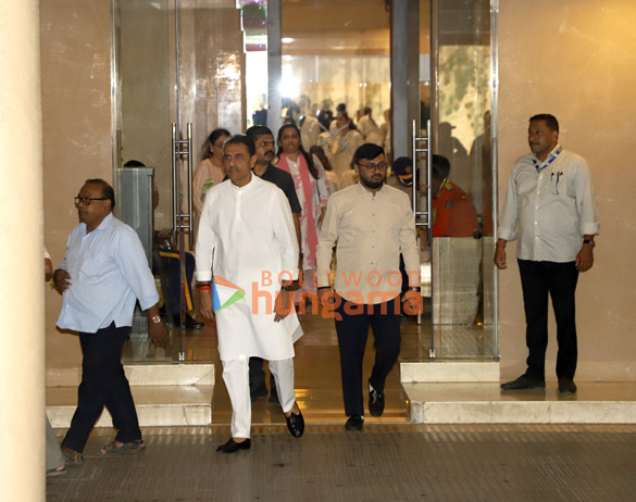photos tabu asha parekh sachin tendulkar zanai bhosle and others pay last respects to the late asha bhosle 2026 4