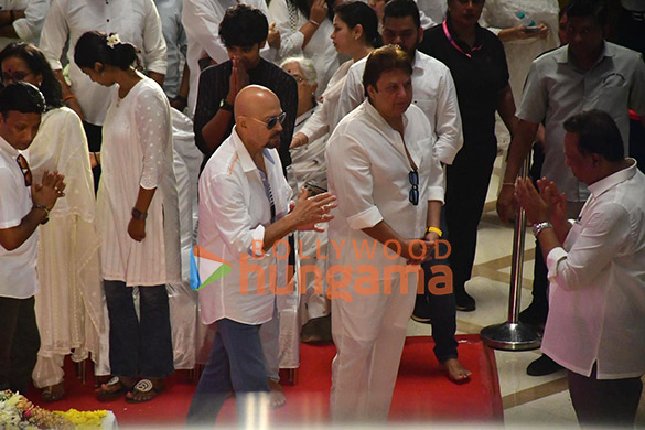 photos tabu asha parekh sachin tendulkar and zanai bhosle pay last 7