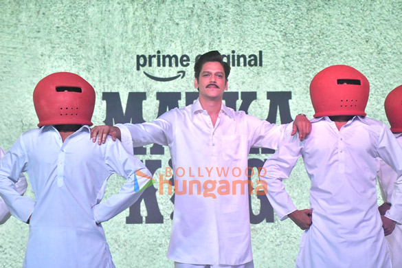 photos vijay varma kritika kamra sai tamhankar and others grace the trailer launch of matka king 9