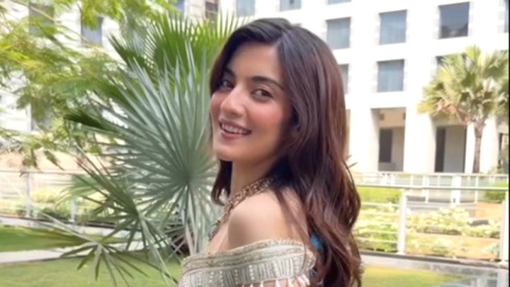 Yeh Chand sa Roshan chehra! Pratibha Ranta