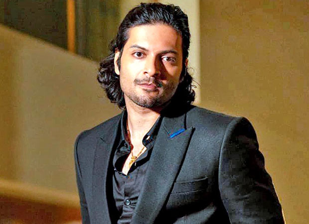Ali Fazal'dan Dev Aksiyon Filmi Müjdesi: Süperstarla Bir Araya Geliyor! 🔥