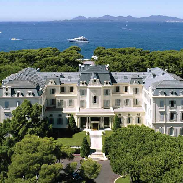 Alia Bhatt stayed in a hotel that cost Rs. 8.6 lakhs per night: Here’s a list of place where the stars live and dine in style