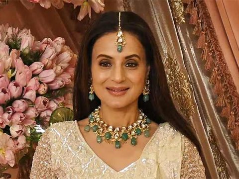 Ameesha Patel takes cryptic dig at “fake PR machinery” in series of explosive tweets; claims actresses without solo blockbusters are calling themselves stars