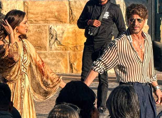 Shah Rukh Khan, Deepika Padukone seen holding hands in LEAKED King photos from Cape Town