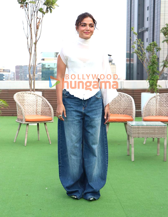 photos ayushmann khurrana rakul preet singh wamiqa gabbi and sara ali khan snapped promoting pati patni aur woh do at t series office 2