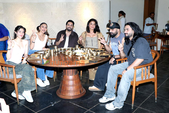 Photos: Ayushmann Khurrana, Rakul Preet Singh, Wamiqa Gabbi and others snapped promoting Pati Patni Aur Woh Do Photos: Ayushmann Khurrana, Rakul Preet Singh, Wamiqa Gabbi and others snapped promoting Pati Patni Aur Woh Do