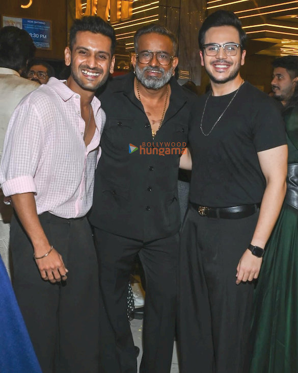 photos celebs grace the grand premiere of vaanki chuki love story 26