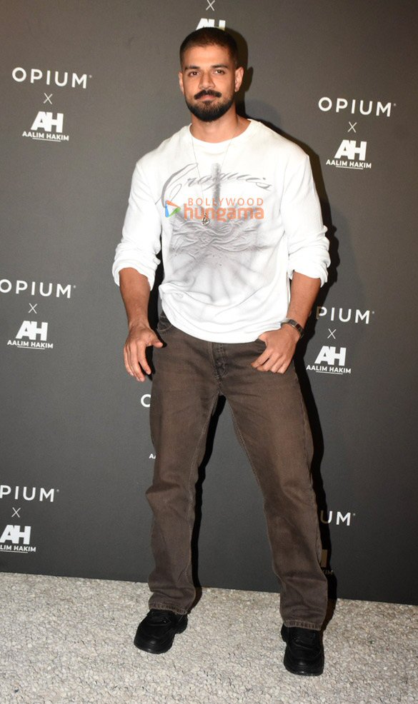 photos celebs snapped at exclusive unveiling of aalim hakims opium collection at gigi bandra 22