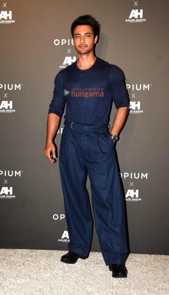 photos celebs snapped at exclusive unveiling of aalim hakims opium collection at gigi bandra 23
