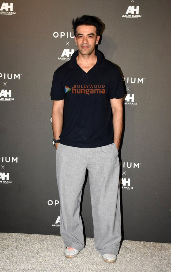 photos celebs snapped at exclusive unveiling of aalim hakims opium collection at gigi bandra 8 2