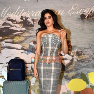 Photos: Janhvi Kapoor snapped at an event in town