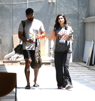 Photos: Karishma Tanna snapped with her husband Varun Bangera outside the gym