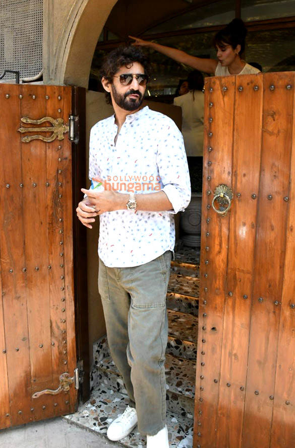 photos malaika arora kritika kamra amrita arora and others snapped in bandra 4