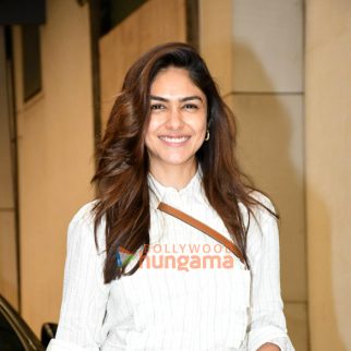 Photos: Mrunal Thakur snapped in Khar
