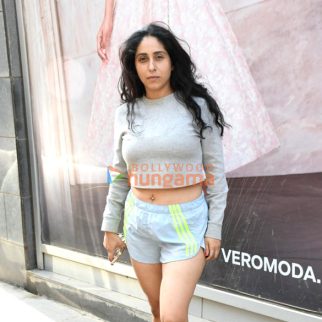 Photos: Neha Bhasin snapped outside gym a in Santacruz