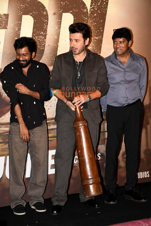 photos ram charan janhvi kapoor buchi babu sana and others snapped at peddi trailer launch in mumbai 1