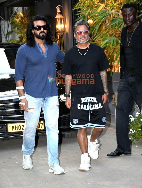 Photos: Ram Charan snapped at Hakim’s Aalim salon Photos: Ram Charan snapped at Hakim’s Aalim salon