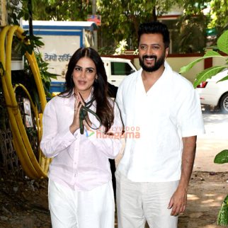 Photos: Riteish Deshmukh and Genelia Deshmukh snapped at Krome Studios, Bandra