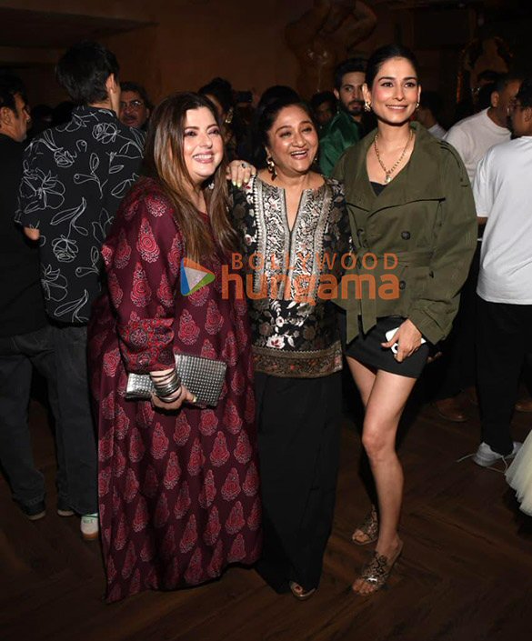 photos rupali ganguly celebrates her birthday with delnaaz irani tanishaa mukerji and others at belmarose sahara star mumbai 11