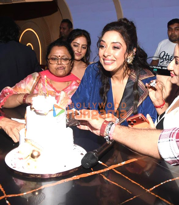 photos rupali ganguly celebrates her birthday with delnaaz irani tanishaa mukerji and others at belmarose sahara star mumbai 3