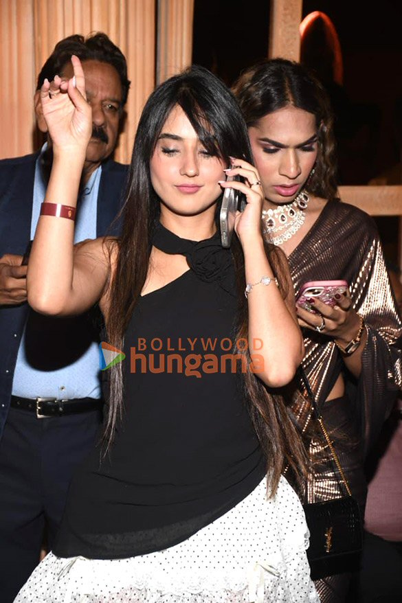 photos rupali ganguly celebrates her birthday with delnaaz irani tanishaa mukerji and others at belmarose sahara star mumbai 7