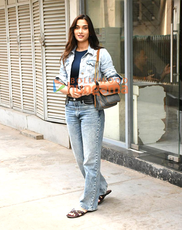 Photos: Saiee Manjrekar snapped in Bandra Photos: Saiee Manjrekar snapped in Bandra