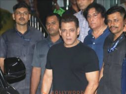 Photos: Salman Khan snapped at Hinduja Hospital in Bandra
