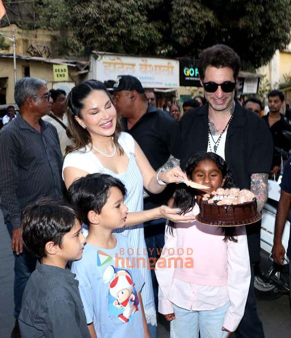 photos sunny leone celebrates her birthday with media 6