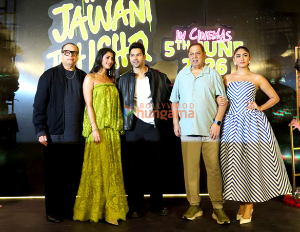 photos varun dhawan pooja hegde mrunal thakur david dhawan and others grace the trailer launch of hai jawani toh ishq hona hai 4
