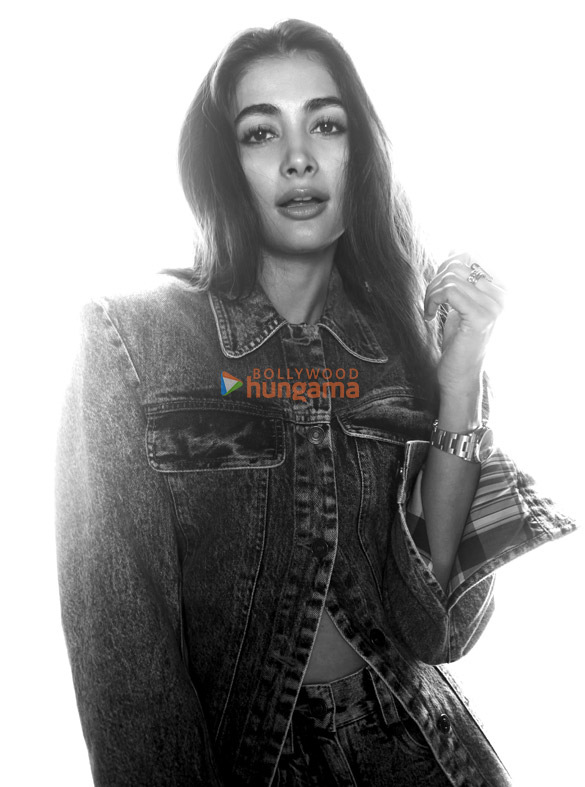 pooja hegde 7 40