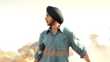 Main Vaapas Aaunga stills