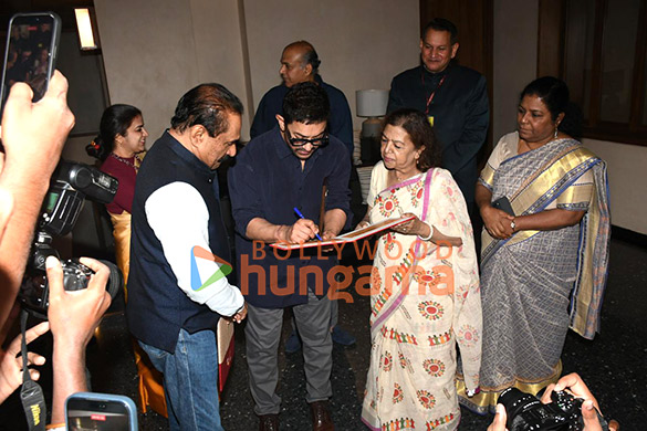 photos aamir khan and ashutosh gowariker celebrate 25 years of lagaan with india posts special tribute 3