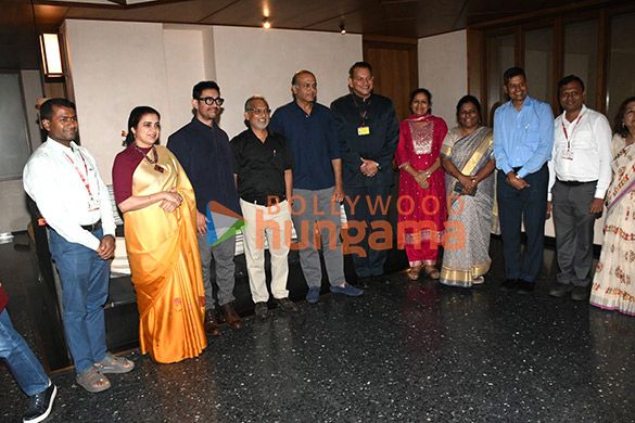 Photos: Aamir Khan and Ashutosh Gowariker celebrate 25 Years of Lagaan with India post’s special tribute Photos: Aamir Khan and Ashutosh Gowariker celebrate 25 Years of Lagaan with India post’s special tribute