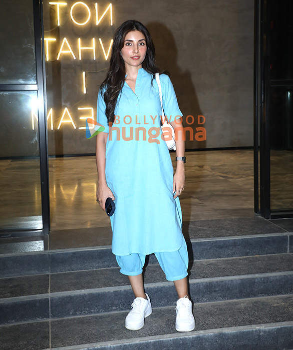 photos akansha ranjan kapoor amol parashar and others grace the special screening of gram chikitsalay 17